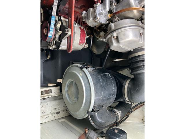 コンテッサ 1300 クーペ 社外アルミ 走行24683Km 8トラ 社外ラジオ 車検整備付 4速ミッション ホワイト PD300(31枚目)