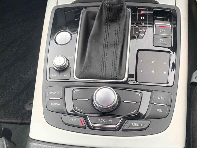 Ａ７スポーツバック ３．０ＴＦＳＩクワトロ　Ｓライン　４ＷＤ　ＥＴＣ　クリアランスソナー　パークアシスト　バックカメラ　ナビ　アルミホイール　オートライト　サンルーフ　ＡＴ　シートヒーター　スマートキー　アイドリングストップ　パワーシート　ＣＤ（7枚目）