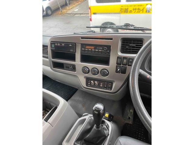 コンドル ベースグレード　トラック　ＭＴ　後輪ダブル　ＡＢＳ　エアコン（13枚目）