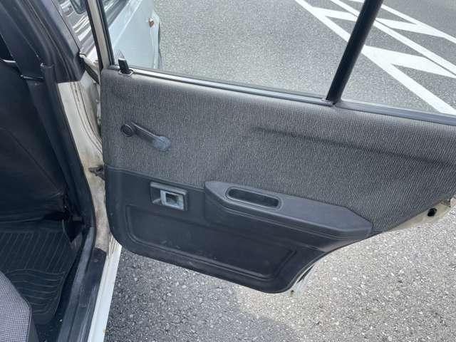 ターセル セダン 4WD パワステ エアコン(40枚目)