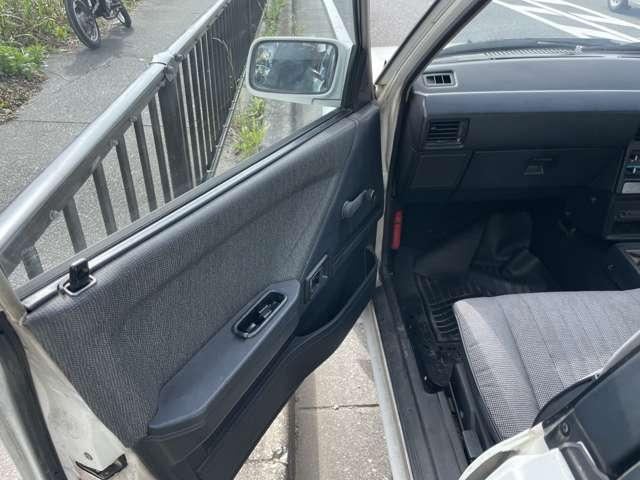 ターセル セダン 4WD パワステ エアコン(45枚目)