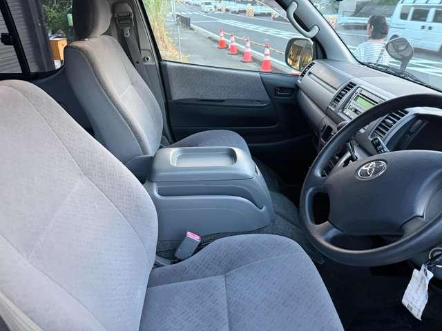 レジアスエースバン スーパーGL ロングボディ ETC丸目レトロルック(12枚目)