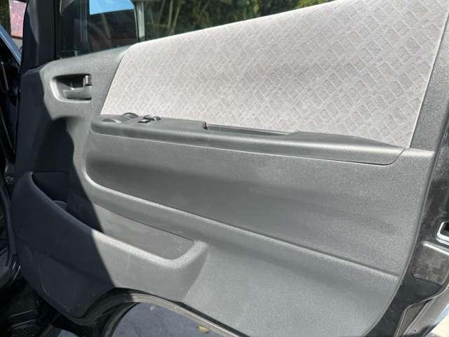 レジアスエースバン スーパーGL ロングボディ ETC丸目レトロルック(18枚目)