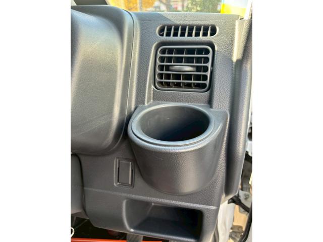 キャリイトラック ＫＣスペシャル　スズキ　冷凍車　冷蔵車　軽冷凍冷蔵車　架装済み　－２５℃対応　レフテック製冷凍機　Ｃ＆Ｈ社製コンテナ　２コンプレッサー　２ＷＤ　ＭＴ　観音開き　ＥＴＣ付き（30枚目）