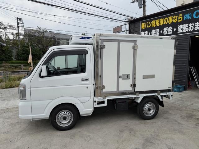 キャリイトラック KCスペシャル 冷凍冷蔵車 特別使用車 自社開発コンテナ 2コンプレッサー マグネットロック 観音開き 軽トラック MT アルミホイール エアコン パワーウィンドウ 運転席エアバッグ 助手席エアバッグ 4WD MT(3枚目)