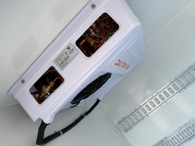 キャリイトラック KCスペシャル 冷凍冷蔵車 特別使用車 自社開発コンテナ 2コンプレッサー マグネットロック 観音開き 軽トラック MT アルミホイール エアコン パワーウィンドウ 運転席エアバッグ 助手席エアバッグ 4WD MT(14枚目)