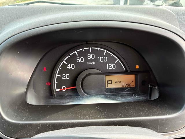 キャリイトラック 　スズキ　冷凍車　冷蔵車　軽冷凍冷蔵車　架装済み　－２５℃対応　サーマルマスター冷凍機　Ｃ＆Ｈ社製コンテナ　４ＷＤ　ＭＴ　観音開き　軽トラック　自社開発コンテナ（9枚目）