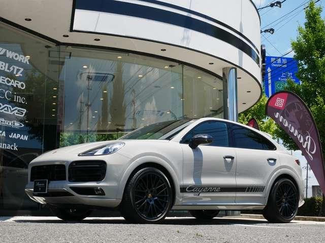 カイエンクーペ プラチナ　エディション　ティプトロニックＳ　リアセンターシー　ターボ　２２インチＡＷ　純正エアサス　ＢＯＳＥ　スポーツテールパイプ　全周囲カメラ　クレストエンボスヘッドレスト　禁煙（40枚目）