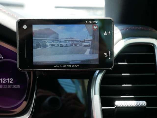 カイエンクーペ プラチナ　エディション　ティプトロニックＳ　リアセンターシー　ターボ　２２インチＡＷ　純正エアサス　ＢＯＳＥ　スポーツテールパイプ　全周囲カメラ　クレストエンボスヘッドレスト　禁煙（53枚目）