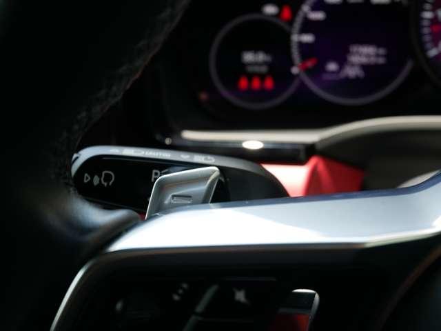 カイエンクーペ プラチナ　エディション　ティプトロニックＳ　リアセンターシー　ターボ　２２インチＡＷ　純正エアサス　ＢＯＳＥ　スポーツテールパイプ　全周囲カメラ　クレストエンボスヘッドレスト　禁煙（65枚目）