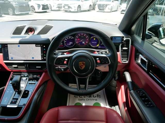 カイエンクーペ プラチナ　エディション　ティプトロニックＳ　リアセンターシー　ターボ　２２インチＡＷ　純正エアサス　ＢＯＳＥ　スポーツテールパイプ　全周囲カメラ　クレストエンボスヘッドレスト　禁煙（70枚目）