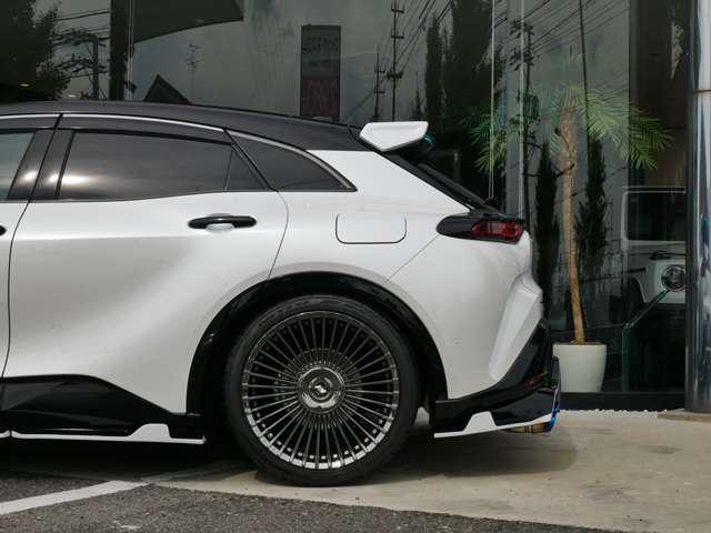 クラウンスポーツ ２．５　Ｚ　Ｅ－Ｆｏｕｒ　新品Ｒｏｗｅｎフルエアロ　新品ＷＯＲＫ　ＥＭＩＴＺ　ＳＴＲＡＨＬ２１ＡＷ　新品タイヤ　新品ＲＳＲ車高調　パノラマルーフ　本革サンドブラウン　デジタルインナーミラー　禁煙　追加カスタムオーダー可（23枚目）