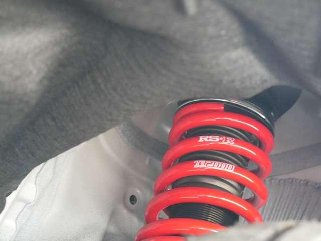 クラウンスポーツ ２．５　Ｚ　Ｅ－Ｆｏｕｒ　新品Ｒｏｗｅｎフルエアロ　新品ＷＯＲＫ　ＥＭＩＴＺ　ＳＴＲＡＨＬ２１ＡＷ　新品タイヤ　新品ＲＳＲ車高調　パノラマルーフ　本革サンドブラウン　デジタルインナーミラー　禁煙　追加カスタムオーダー可（31枚目）