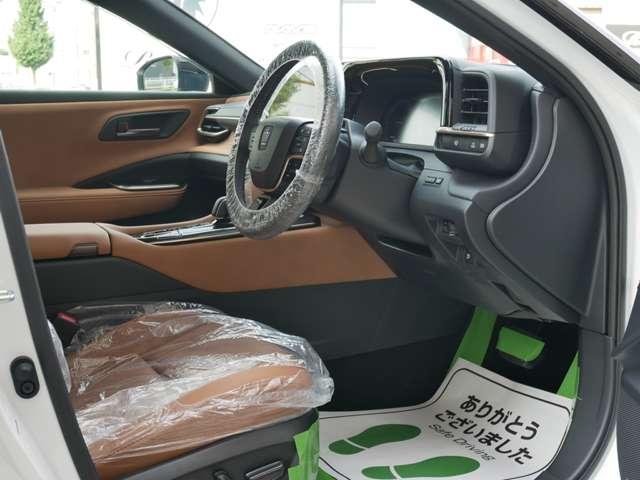 クラウンスポーツ ２．５　Ｚ　Ｅ－Ｆｏｕｒ　新品Ｒｏｗｅｎフルエアロ　新品ＷＯＲＫ　ＥＭＩＴＺ　ＳＴＲＡＨＬ２１ＡＷ　新品タイヤ　新品ＲＳＲ車高調　パノラマルーフ　本革サンドブラウン　デジタルインナーミラー　禁煙　追加カスタムオーダー可（33枚目）