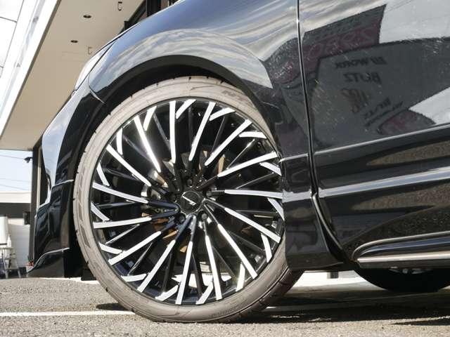 ハリアー Ｚ　ＪＢＬ　Ｐｒｅｍｉｕｍ　Ｓｏｕｎｄ　Ｄインナーミラー　新品Ｒｏｗｅｎフルエアロ　新品Ｒｏｗｅｎ新作２１ＡＷ　新品ＢＬＩＴＺ車高調　新品４本出しマフラー　新品ＰＨＥＶグリル　ＰＨＥＶリアバンパー　ヴァレ（19枚目）