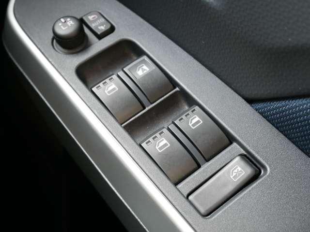 ルーミー カスタムＧ　新品Ｒｏｗｅｎエアロ　新品４本出しマフラー　新品ＷＯＲＫ１７インチＡＷ　新品ＲＳＲダウンサス　全周囲カメラ　前後ドラレコ　シートヒーター　禁煙　追加カスタムオーダー可（43枚目）