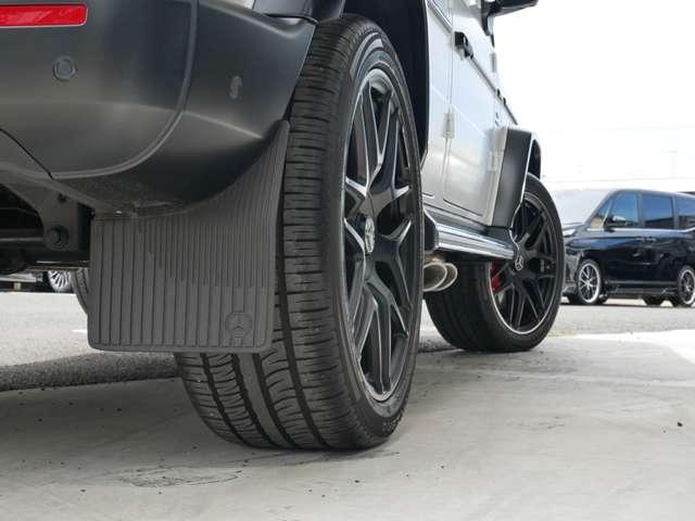 Ｇクラス Ｇ６３　マグノヒーローエディション　左Ｈ１８０台限定車　ＡＭＧナイトパッケージマグノ　ＡＭＧナイトパッケージＩＩ　ＡＭＧ２２インチＡＷ　プラチナホワイトインテリア　チェリーウッドフロア　正規ディーラー車　禁煙　純正ラゲージマット　保証書（32枚目）