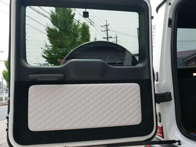 Ｇクラス Ｇ６３　マグノヒーローエディション　左Ｈ１８０台限定車　ＡＭＧナイトパッケージマグノ　ＡＭＧナイトパッケージＩＩ　ＡＭＧ２２インチＡＷ　プラチナホワイトインテリア　チェリーウッドフロア　正規ディーラー車　禁煙　純正ラゲージマット　保証書（47枚目）