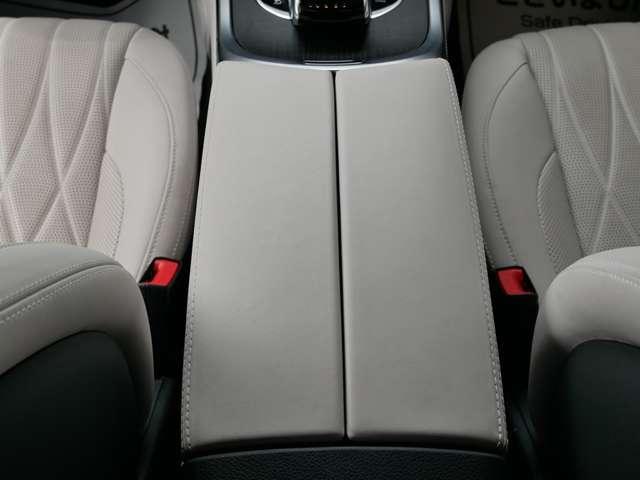 Ｇクラス Ｇ６３　マグノヒーローエディション　左Ｈ１８０台限定車　ＡＭＧナイトパッケージマグノ　ＡＭＧナイトパッケージＩＩ　ＡＭＧ２２インチＡＷ　プラチナホワイトインテリア　チェリーウッドフロア　正規ディーラー車　禁煙　純正ラゲージマット　保証書（66枚目）