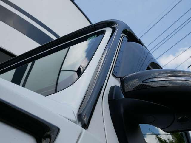 Ｇクラス Ｇ６３　マグノヒーローエディション　１８０台限定車　ＡＭＧナイトパッケージ・マグノ　ナイトパッケージＩＩ　マグノナイトブラックアクセント　カーボンファイバーインテリアトリム　パフォーマンスステアリング　内外装ドライカーボンパーツ装着　Ａ（27枚目）