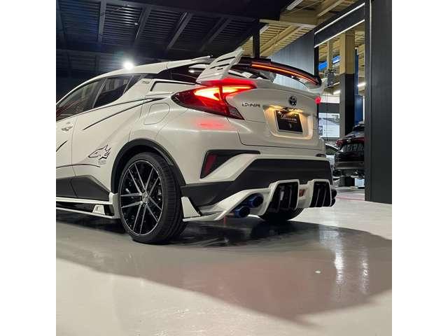 C-HR ハイブリッド 1.8 S ROWENエアロKIT BLITZ車高調 20インチAW 4本出しマフラー オリジナルフロアマット  追加カスタムオーダー可(10枚目)