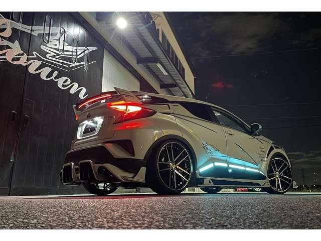 C-HR ハイブリッド 1.8 S ROWENエアロKIT BLITZ車高調 20インチAW 4本出しマフラー オリジナルフロアマット  追加カスタムオーダー可(16枚目)