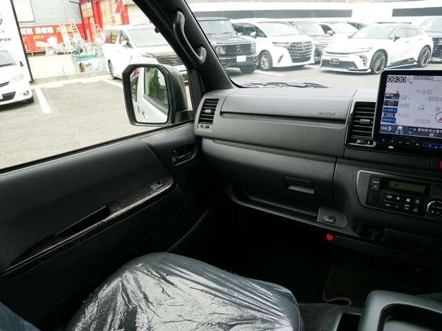 ハイエースバン スーパーGL ダークプライムII ロングボディ ROWENボディKIT 玄武ダウンKIT WORK16AW ファルケンタイヤ 全周囲カメラ Dミラー 全周囲カメラ 追加カスタムオーダー可(27枚目)