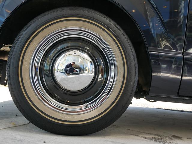 ハイエースバン スーパーＧＬ　ダークプライムＩＩ　ＦＬＥＸ　ＲｅＣｌａｓｓｉｃフェイス　ＣｌａｓｓｉｃＬＥＤテール　ベッドキット　１６インチＣｌａｓｓｉｃホイール　パノラミックビュー　純正７型ナビ　フルセグＴＶ　Ｔセーフティ　エンジンカバー　禁煙（30枚目）