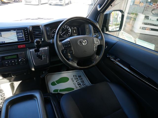 ハイエースバン スーパーＧＬ　ダークプライムＩＩ　ＦＬＥＸ　ＲｅＣｌａｓｓｉｃフェイス　ＣｌａｓｓｉｃＬＥＤテール　ベッドキット　１６インチＣｌａｓｓｉｃホイール　パノラミックビュー　純正７型ナビ　フルセグＴＶ　Ｔセーフティ　エンジンカバー　禁煙（39枚目）