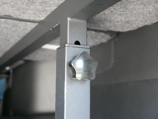 ハイエースバン スーパーＧＬ　ダークプライムＩＩ　ＦＬＥＸ　ＲｅＣｌａｓｓｉｃフェイス　ＣｌａｓｓｉｃＬＥＤテール　ベッドキット　１６インチＣｌａｓｓｉｃホイール　パノラミックビュー　純正７型ナビ　フルセグＴＶ　Ｔセーフティ　エンジンカバー　禁煙（67枚目）