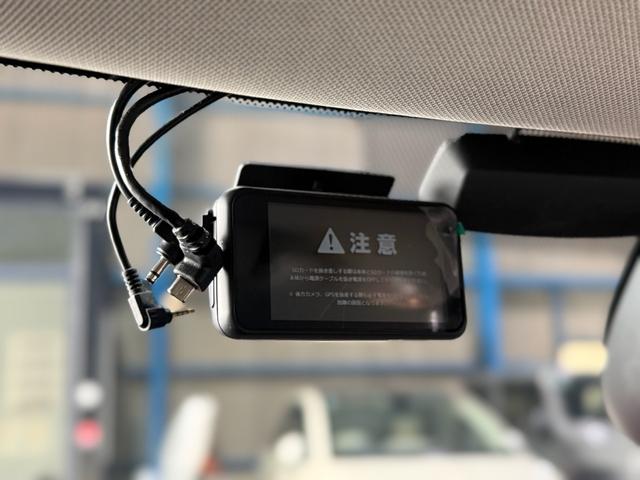 ＭＩＮＩ クーパーＳＤ　６０イヤーズエディション　コンフォートアクセス・ボードモニター・パークディスタンスリアビューカ・バックカメラ・禁煙・スペアキー・クルーズコントロール（25枚目）