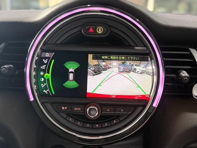 ＭＩＮＩ クーパーＳＤ　６０イヤーズエディション　コンフォートアクセス・ボードモニター・パークディスタンスリアビューカ・バックカメラ・禁煙・スペアキー・クルーズコントロール（30枚目）
