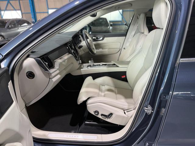 ＸＣ６０ Ｂ５　ＡＷＤ　インスクリプション　３６０カメラ・フルセグＴＶ・ｈａｒｍａｎｋａｒｄｏｎサウンド・シティセーフティ・アダプティブクルーズ・ブラインドスポット・スペアキー・前後シートヒーター・パワーバックドア・スマートキー・１９インチＡＷ（57枚目）