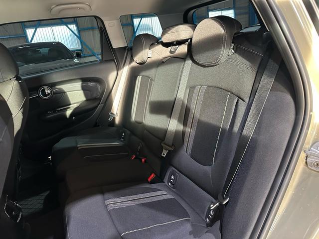 ＭＩＮＩ クーパーＳ　クラブマン　ＡＣＣ・バックカメラ・Ｂｌｕｅｔｏｏｔｈ・アイドリングストップ・禁煙車・ＬＥＤヘッドライト（34枚目）