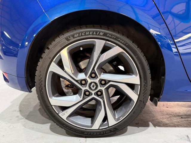 メガーヌ ＧＴ　シートヒーター・バックカメラ・禁煙・フロアマット（28枚目）