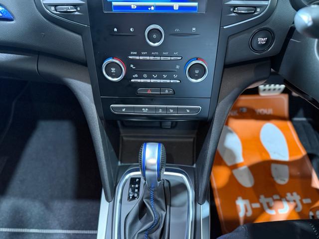 メガーヌ ＧＴ　シートヒーター・バックカメラ・禁煙・フロアマット（30枚目）