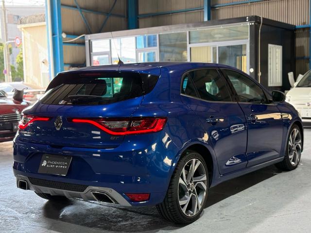 メガーヌ ＧＴ　シートヒーター・バックカメラ・禁煙・フロアマット（42枚目）