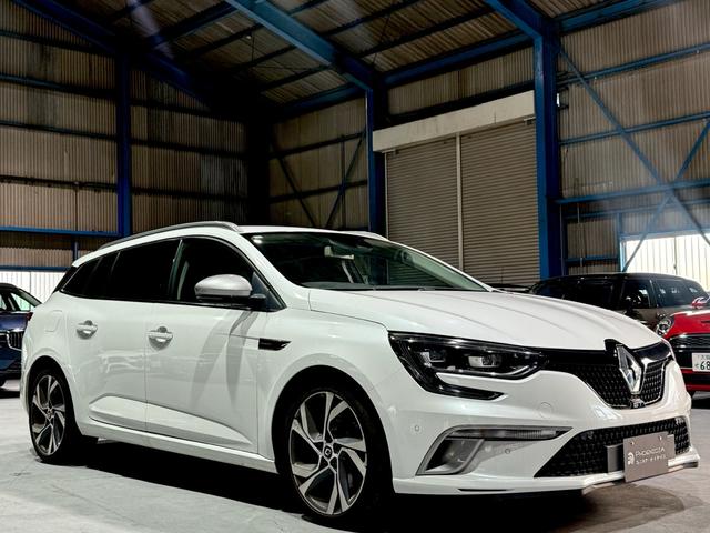 メガーヌ スポーツツアラー　ＧＴ　プッシュスタート・パドルシフト・ブラインドスポットワーニング・イージーパーキングアシスト（3枚目）