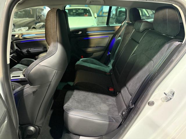 メガーヌ スポーツツアラー　ＧＴ　プッシュスタート・パドルシフト・ブラインドスポットワーニング・イージーパーキングアシスト（18枚目）