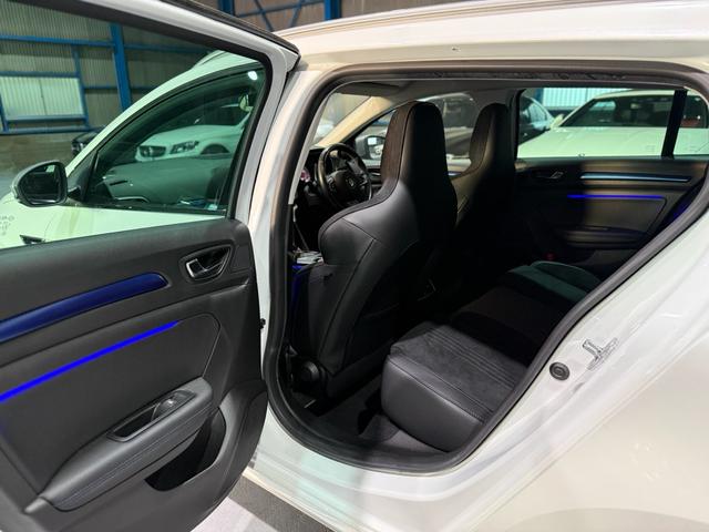 メガーヌ スポーツツアラー　ＧＴ　プッシュスタート・パドルシフト・ブラインドスポットワーニング・イージーパーキングアシスト（19枚目）