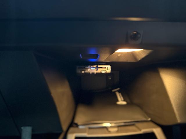 メガーヌ スポーツツアラー　ＧＴ　プッシュスタート・パドルシフト・ブラインドスポットワーニング・イージーパーキングアシスト（32枚目）