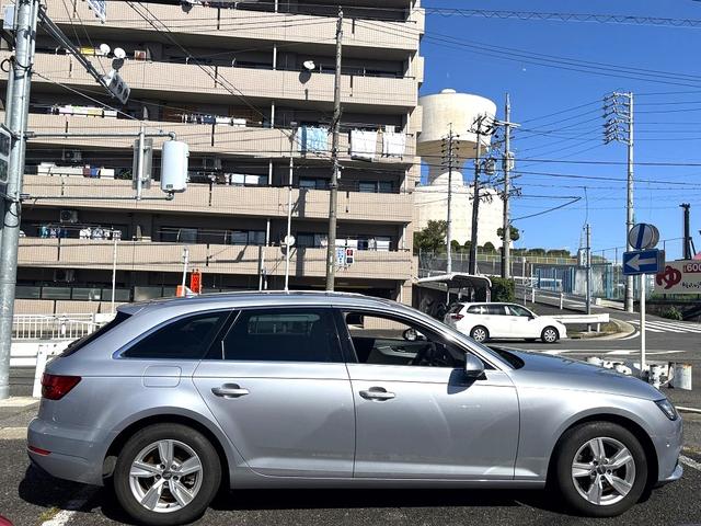Ａ４アバント ２．０ＴＦＳＩ　アシスタンスｐｋｇ・マトリクスＬＥＤ・バーチャルコックピット・Ａｕｄｉプレセンス・サイドアシスト・アクティブレーンアシスト・アダプティブクルーズコントロール・パワーバックドア・車両取説・スペアキー（12枚目）