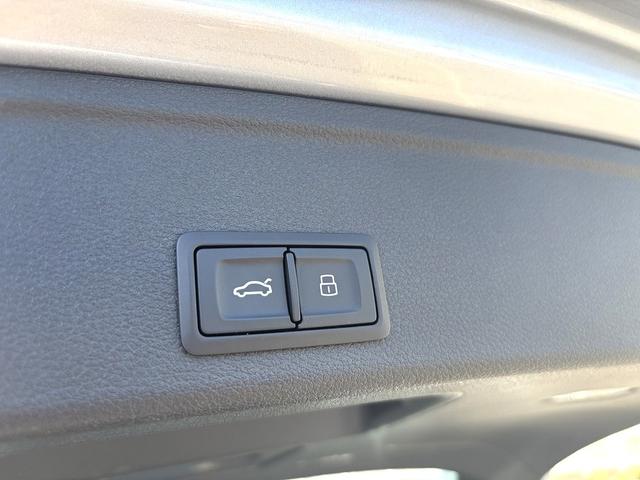 Ａ４アバント ２．０ＴＦＳＩ　アシスタンスｐｋｇ・マトリクスＬＥＤ・バーチャルコックピット・Ａｕｄｉプレセンス・サイドアシスト・アクティブレーンアシスト・アダプティブクルーズコントロール・パワーバックドア・車両取説・スペアキー（19枚目）