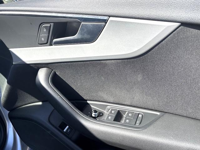 Ａ４アバント ２．０ＴＦＳＩ　アシスタンスｐｋｇ・マトリクスＬＥＤ・バーチャルコックピット・Ａｕｄｉプレセンス・サイドアシスト・アクティブレーンアシスト・アダプティブクルーズコントロール・パワーバックドア・車両取説・スペアキー（31枚目）