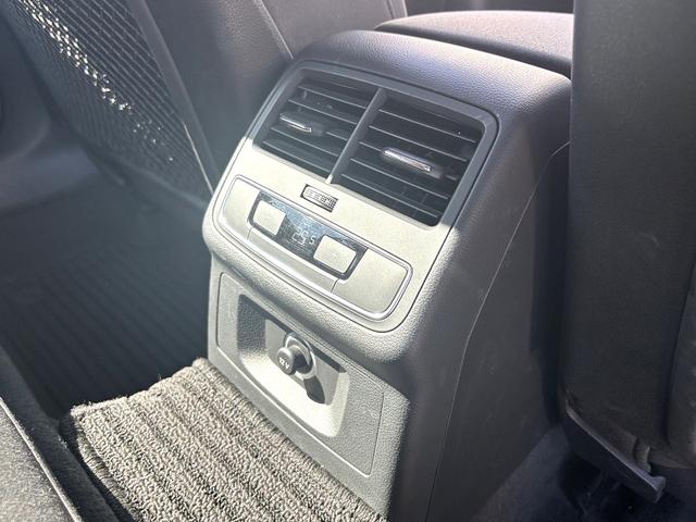 Ａ４アバント ２．０ＴＦＳＩ　アシスタンスｐｋｇ・マトリクスＬＥＤ・バーチャルコックピット・Ａｕｄｉプレセンス・サイドアシスト・アクティブレーンアシスト・アダプティブクルーズコントロール・パワーバックドア・車両取説・スペアキー（66枚目）
