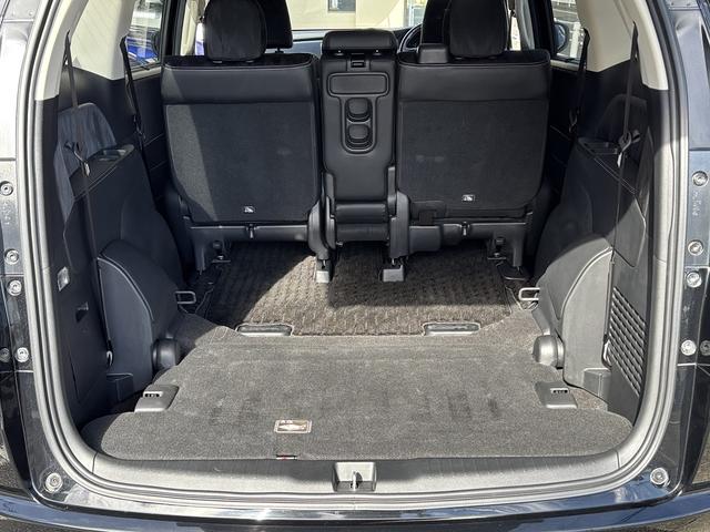 オデッセイ アブソルート・ＥＸホンダセンシング　４ＷＤ・両側電動ドア・純正ナビ・後席モニター・全周囲カメラ・バックカメラ・スマートパーキングアシスト・ブラインドスポット・クルーズコントロール・ヒーター付パワーシート・３ゾーンエアコン・ＥＴＣ（17枚目）