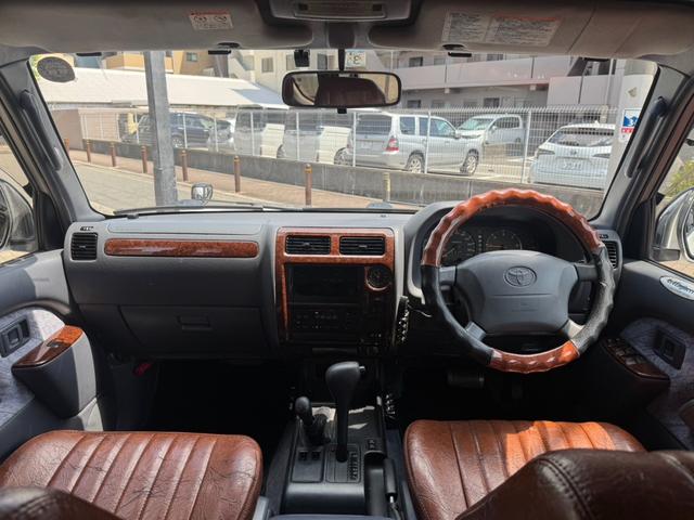 ランドクルーザープラド ＴＸ　ＮＯＸ－ＰＭ適合／丸目変換／ターボタイマー／ＥＴＣ／茶シートカバー／ディーゼル適合車／証明書付／Ｔベルト交換履歴有（3枚目）