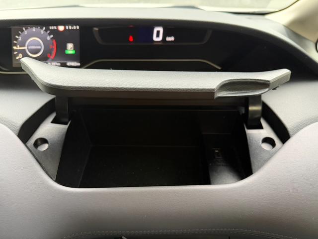 セレナ ハイウェイスターV セーフティパック/純正9型ナビ/ETC(7枚目)