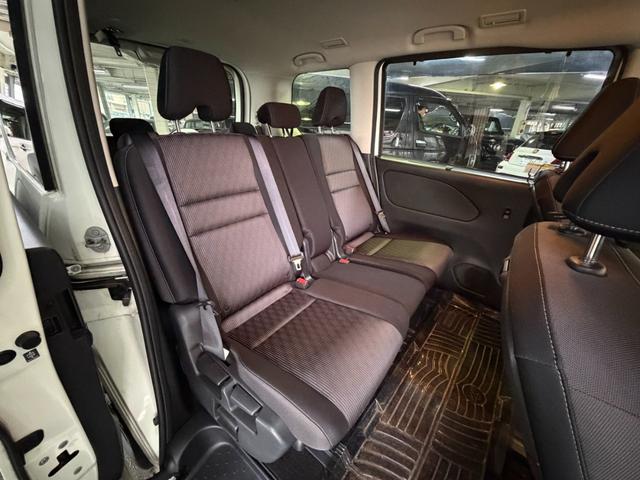 セレナ ハイウェイスターV セーフティパック/純正9型ナビ/ETC(21枚目)