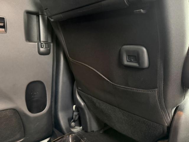 セレナ ハイウェイスターV セーフティパック/純正9型ナビ/ETC(22枚目)